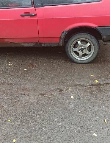 ВАЗ 2108 1987 у Харкові на Automoto.ua Червоний ВАЗ 2108, об'ємом двигуна 1.5 л та пробігом 100 тис. км за 800 $, фото 1 на Automoto.ua