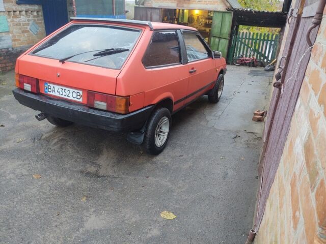 Красный ВАЗ 2108, объемом двигателя 1.3 л и пробегом 250 тыс. км за 1200 $, фото 4 на Automoto.ua