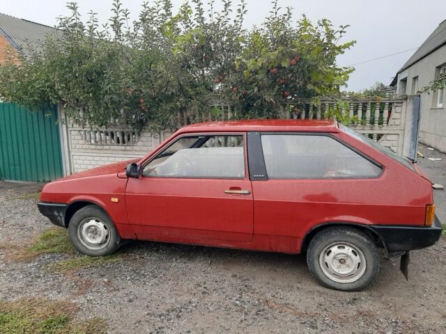 Красный ВАЗ 2108, объемом двигателя 1.3 л и пробегом 200 тыс. км за 1250 $, фото 3 на Automoto.ua