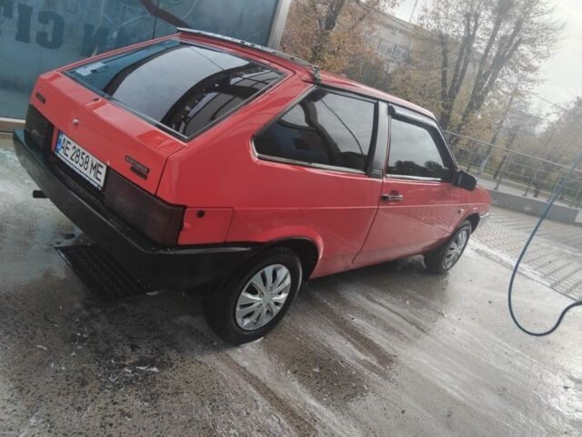 Красный ВАЗ 2108, объемом двигателя 1 л и пробегом 300 тыс. км за 1095 $, фото 6 на Automoto.ua