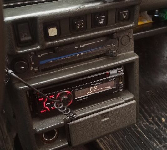 ВАЗ 2108 1987 у Харкові на Automoto.ua Червоний ВАЗ 2108, об'ємом двигуна 1.5 л та пробігом 100 тис. км за 800 $, фото 4 на Automoto.ua