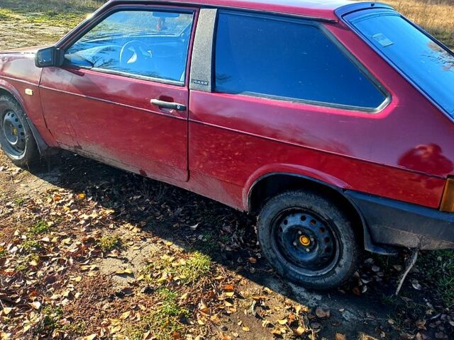 Красный ВАЗ 2108, объемом двигателя 1.3 л и пробегом 200 тыс. км за 650 $, фото 2 на Automoto.ua