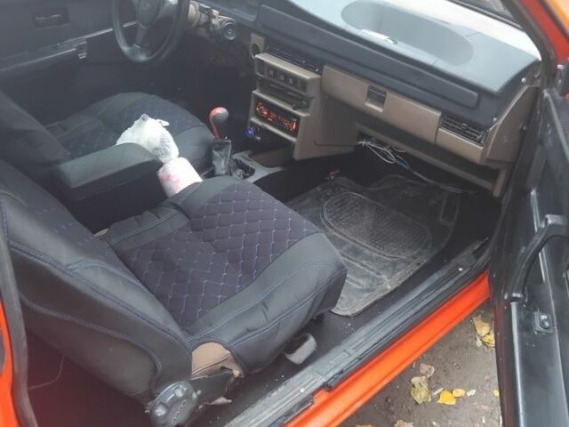 Красный ВАЗ 2108, объемом двигателя 1 л и пробегом 300 тыс. км за 1095 $, фото 1 на Automoto.ua