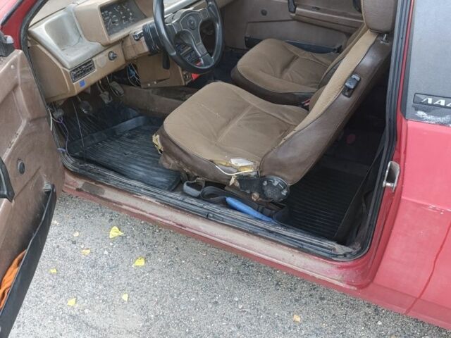 Красный ВАЗ 2108, объемом двигателя 1.3 л и пробегом 220 тыс. км за 599 $, фото 1 на Automoto.ua