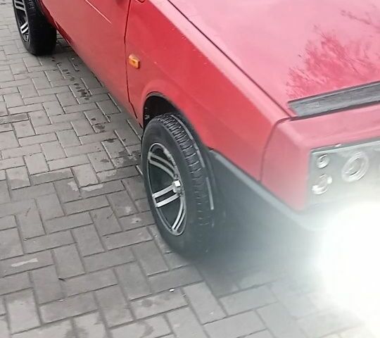 Красный ВАЗ 2108, объемом двигателя 1.3 л и пробегом 493 тыс. км за 850 $, фото 2 на Automoto.ua