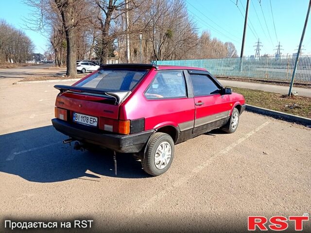 Красный ВАЗ 2108, объемом двигателя 13 л и пробегом 200 тыс. км за 950 $, фото 4 на Automoto.ua