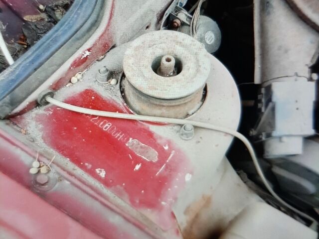 Красный ВАЗ 2108, объемом двигателя 1.3 л и пробегом 150 тыс. км за 750 $, фото 4 на Automoto.ua