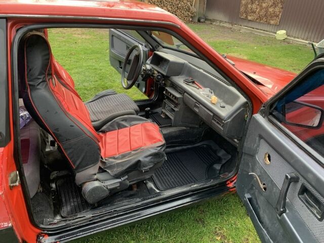 Червоний ВАЗ 2108, об'ємом двигуна 1.5 л та пробігом 300 тис. км за 287 $, фото 2 на Automoto.ua