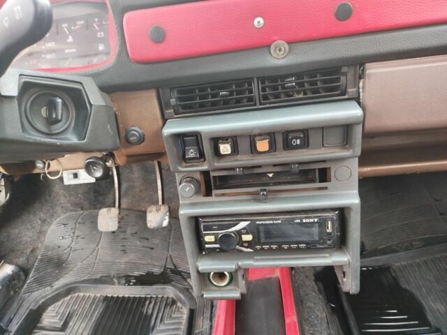 ВАЗ 2108 1987 в Бердичеве на Automoto.ua Красный ВАЗ 2108, объемом двигателя 0 л и пробегом 92 тыс. км за 550 $, фото 6 на Automoto.ua