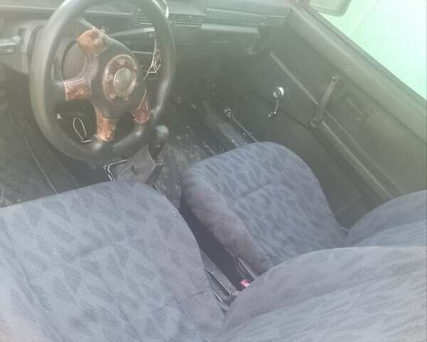 Красный ВАЗ 2108, объемом двигателя 1.5 л и пробегом 200 тыс. км за 750 $, фото 1 на Automoto.ua