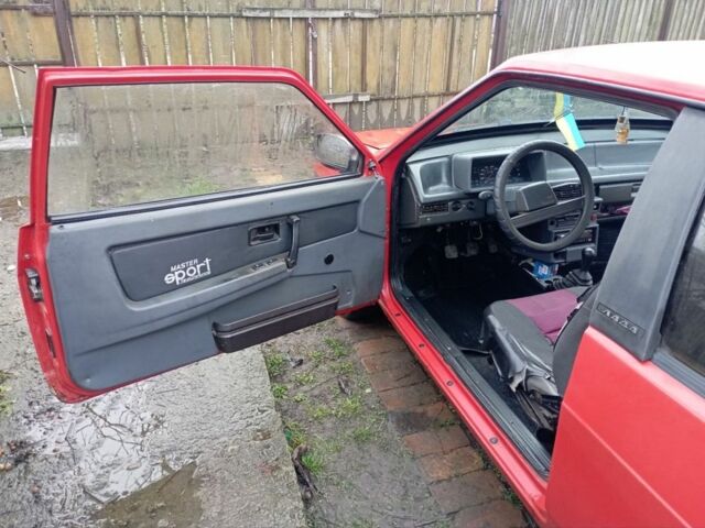 Красный ВАЗ 2108, объемом двигателя 1.5 л и пробегом 9 тыс. км за 1150 $, фото 6 на Automoto.ua