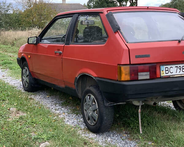 Красный ВАЗ 2108, объемом двигателя 1.3 л и пробегом 300 тыс. км за 599 $, фото 4 на Automoto.ua