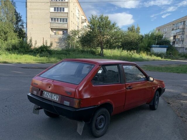 Красный ВАЗ 2108, объемом двигателя 1.5 л и пробегом 207 тыс. км за 704 $, фото 2 на Automoto.ua
