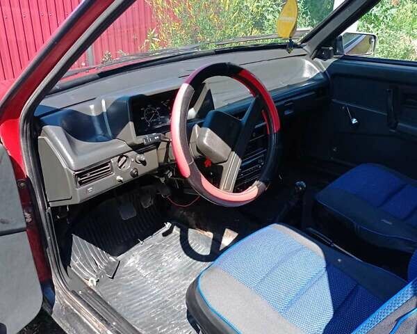 ВАЗ 2108 1987 в Боровой на Automoto.ua Красный ВАЗ 2108, объемом двигателя 1.5 л и пробегом 200 тыс. км за 1600 $, фото 5 на Automoto.ua