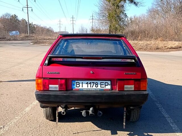 Красный ВАЗ 2108, объемом двигателя 13 л и пробегом 200 тыс. км за 950 $, фото 5 на Automoto.ua