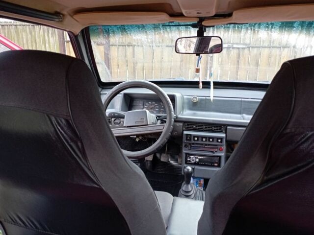 Красный ВАЗ 2108, объемом двигателя 1.5 л и пробегом 9 тыс. км за 1150 $, фото 5 на Automoto.ua