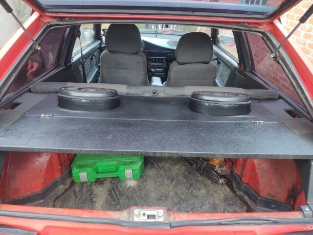 Красный ВАЗ 2108, объемом двигателя 1.3 л и пробегом 250 тыс. км за 1200 $, фото 1 на Automoto.ua