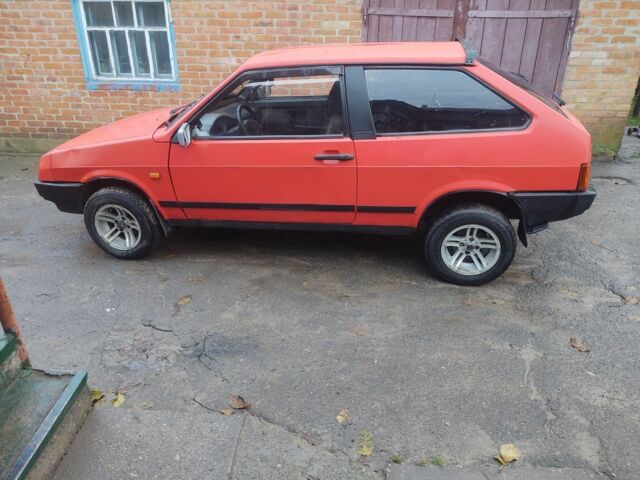 Красный ВАЗ 2108, объемом двигателя 1.3 л и пробегом 250 тыс. км за 1200 $, фото 5 на Automoto.ua