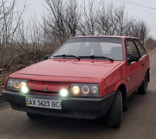 Красный ВАЗ 2108, объемом двигателя 1.3 л и пробегом 10 тыс. км за 850 $, фото 4 на Automoto.ua