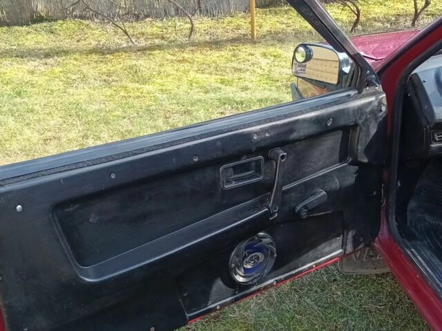 Красный ВАЗ 2108, объемом двигателя 1.3 л и пробегом 42 тыс. км за 950 $, фото 3 на Automoto.ua