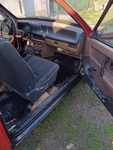 Красный ВАЗ 2108, объемом двигателя 1.3 л и пробегом 310 тыс. км за 850 $, фото 3 на Automoto.ua