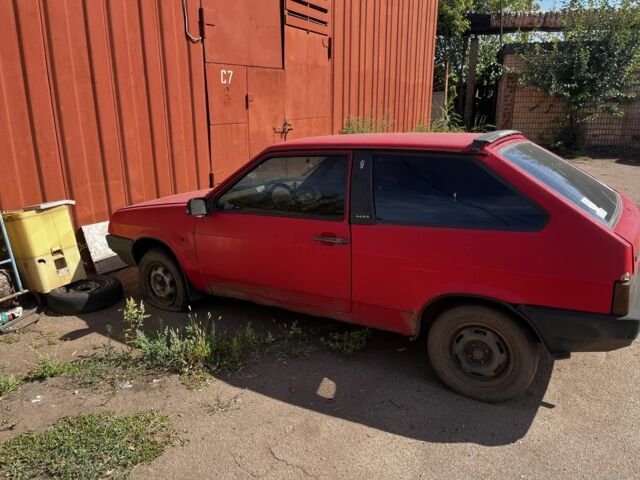 ВАЗ 2108 1988 в Кривом Роге на Automoto.ua Красный ВАЗ 2108, объемом двигателя 0 л и пробегом 222 тыс. км за 720 $, фото 3 на Automoto.ua