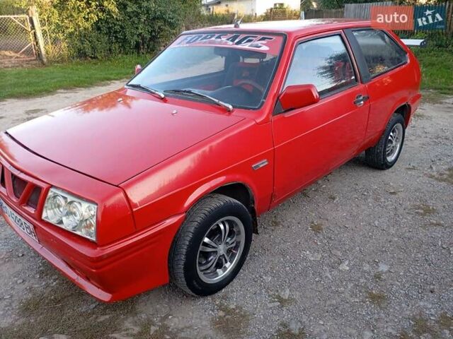 Красный ВАЗ 2108, объемом двигателя 1.5 л и пробегом 280 тыс. км за 1250 $, фото 3 на Automoto.ua