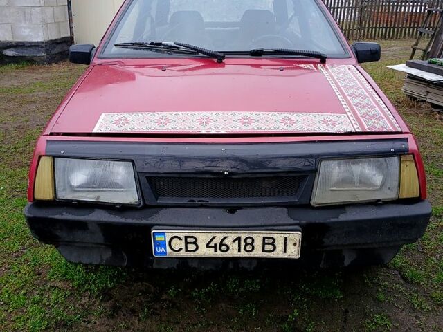 Красный ВАЗ 2108, объемом двигателя 1.3 л и пробегом 300 тыс. км за 850 $, фото 1 на Automoto.ua