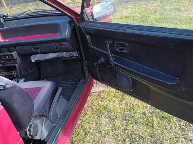 Красный ВАЗ 2108, объемом двигателя 1.3 л и пробегом 42 тыс. км за 950 $, фото 6 на Automoto.ua