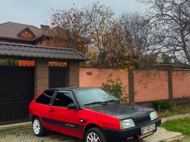 Красный ВАЗ 2108, объемом двигателя 1.5 л и пробегом 100 тыс. км за 2100 $, фото 1 на Automoto.ua