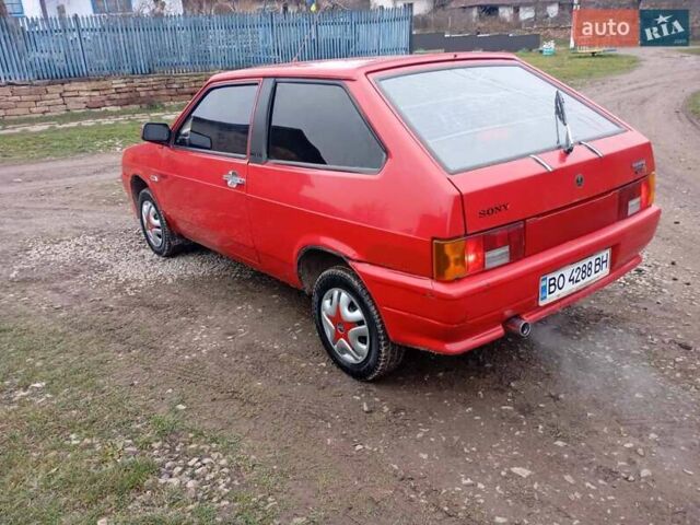 Красный ВАЗ 2108, объемом двигателя 1.5 л и пробегом 240 тыс. км за 1250 $, фото 4 на Automoto.ua