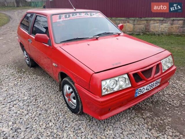 Красный ВАЗ 2108, объемом двигателя 1.5 л и пробегом 240 тыс. км за 1250 $, фото 2 на Automoto.ua