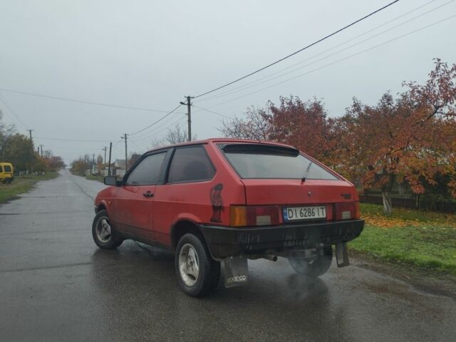 Красный ВАЗ 2108, объемом двигателя 1.3 л и пробегом 111 тыс. км за 834 $, фото 2 на Automoto.ua
