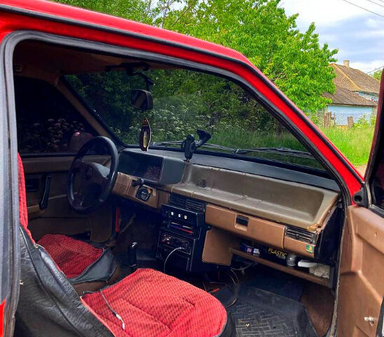 Красный ВАЗ 2108, объемом двигателя 1.3 л и пробегом 0 тыс. км за 850 $, фото 6 на Automoto.ua