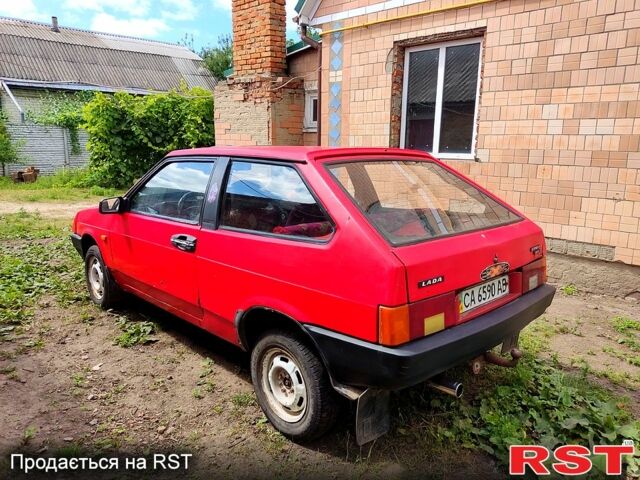 Красный ВАЗ 2108, объемом двигателя 1.3 л и пробегом 295 тыс. км за 550 $, фото 3 на Automoto.ua