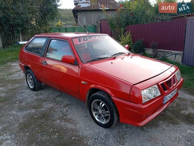Красный ВАЗ 2108, объемом двигателя 1.5 л и пробегом 280 тыс. км за 1385 $, фото 4 на Automoto.ua