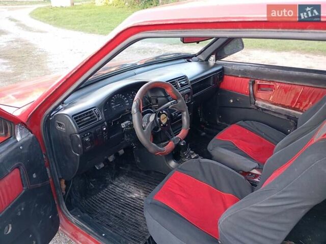 Красный ВАЗ 2108, объемом двигателя 1.5 л и пробегом 280 тыс. км за 1250 $, фото 2 на Automoto.ua