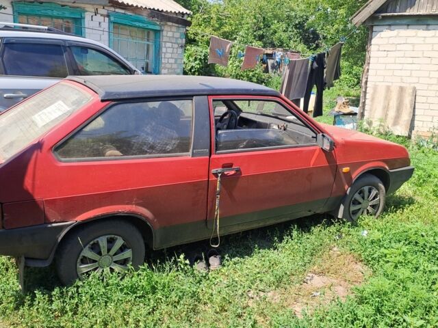 Красный ВАЗ 2108, объемом двигателя 0 л и пробегом 300 тыс. км за 601 $, фото 1 на Automoto.ua