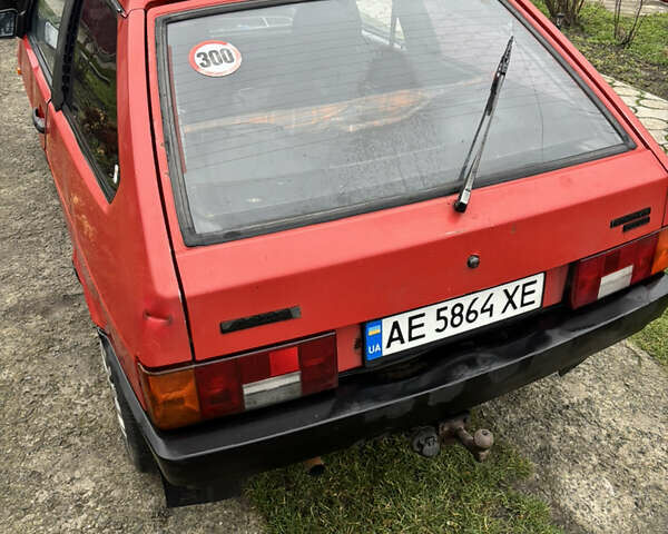 Красный ВАЗ 2108, объемом двигателя 1.29 л и пробегом 42 тыс. км за 567 $, фото 4 на Automoto.ua