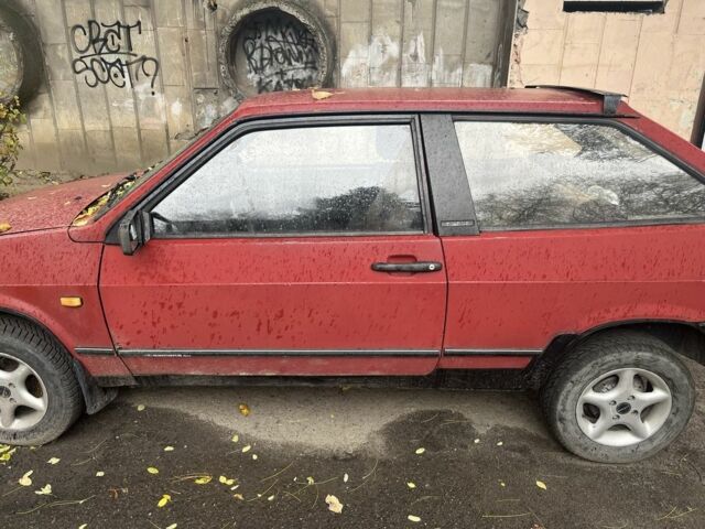 ВАЗ 2108 1989 у Львові на Automoto.ua Червоний ВАЗ 2108, об'ємом двигуна 1.3 л та пробігом 317 тис. км за 900 $, фото 12 на Automoto.ua