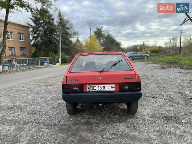 ВАЗ 2108 1989 у Новом Буге на Automoto.ua Червоний ВАЗ 2108, об'ємом двигуна 1.3 л та пробігом 150 тис. км за 1300 $, фото 3 на Automoto.ua