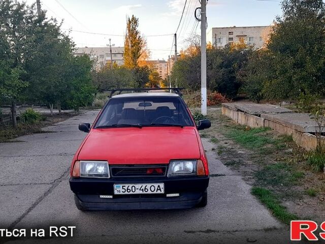 Красный ВАЗ 2108, объемом двигателя 1.1 л и пробегом 100 тыс. км за 800 $, фото 1 на Automoto.ua