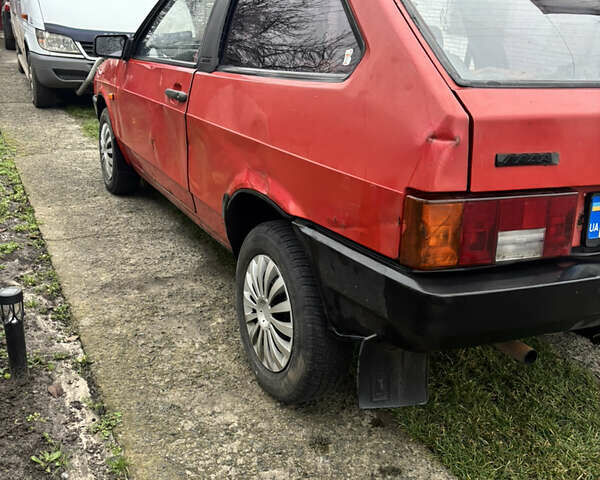 Красный ВАЗ 2108, объемом двигателя 1.29 л и пробегом 42 тыс. км за 567 $, фото 3 на Automoto.ua