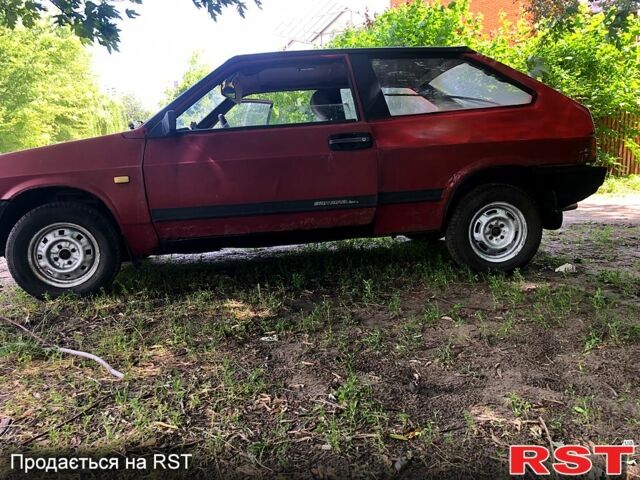 Красный ВАЗ 2108, объемом двигателя 1.3 л и пробегом 200 тыс. км за 400 $, фото 2 на Automoto.ua
