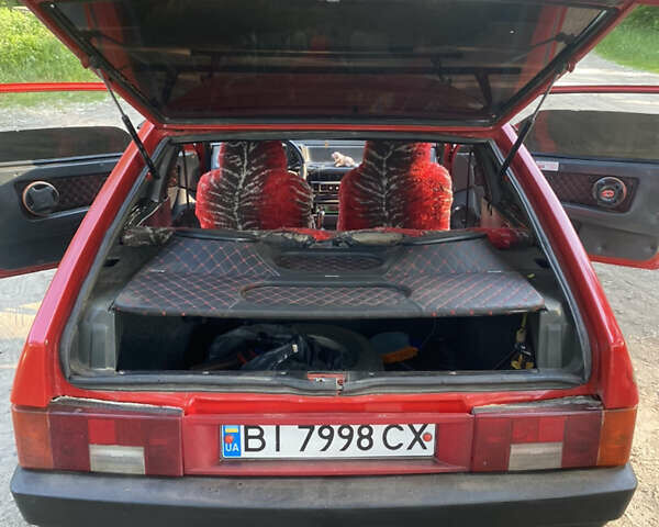Красный ВАЗ 2108, объемом двигателя 1.29 л и пробегом 150 тыс. км за 1300 $, фото 3 на Automoto.ua
