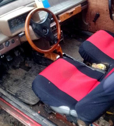 Красный ВАЗ 2108, объемом двигателя 13 л и пробегом 250 тыс. км за 500 $, фото 4 на Automoto.ua
