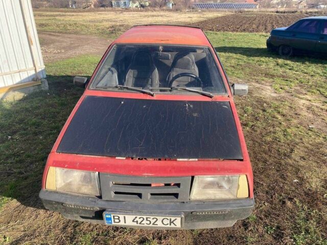 Красный ВАЗ 2108, объемом двигателя 1.3 л и пробегом 200 тыс. км за 800 $, фото 1 на Automoto.ua