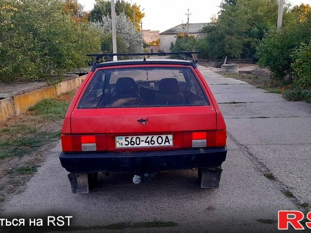 Красный ВАЗ 2108, объемом двигателя 1.1 л и пробегом 100 тыс. км за 800 $, фото 3 на Automoto.ua