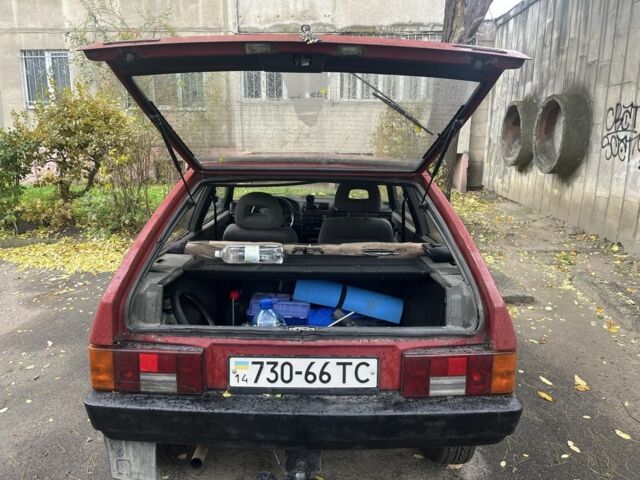 ВАЗ 2108 1989 у Львові на Automoto.ua Червоний ВАЗ 2108, об'ємом двигуна 1.3 л та пробігом 317 тис. км за 900 $, фото 7 на Automoto.ua