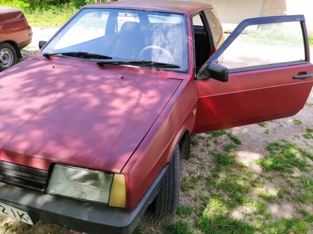 Красный ВАЗ 2108, объемом двигателя 1.3 л и пробегом 100 тыс. км за 1500 $, фото 1 на Automoto.ua